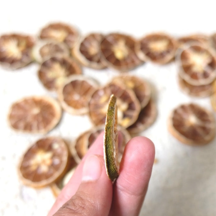 IMPODIO Dried Lemon / lime kering props photo rustic vintage