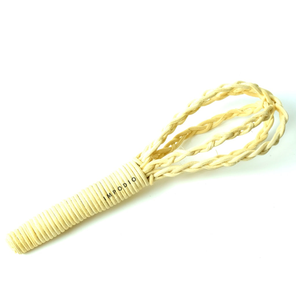 Mixer rotan anyaman lucu warna putih dan bagus props foto