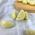 IMPODIO Bawang Putih Kupas Artificial Palsu – Fake Garlic Bumbu Dapur - close up