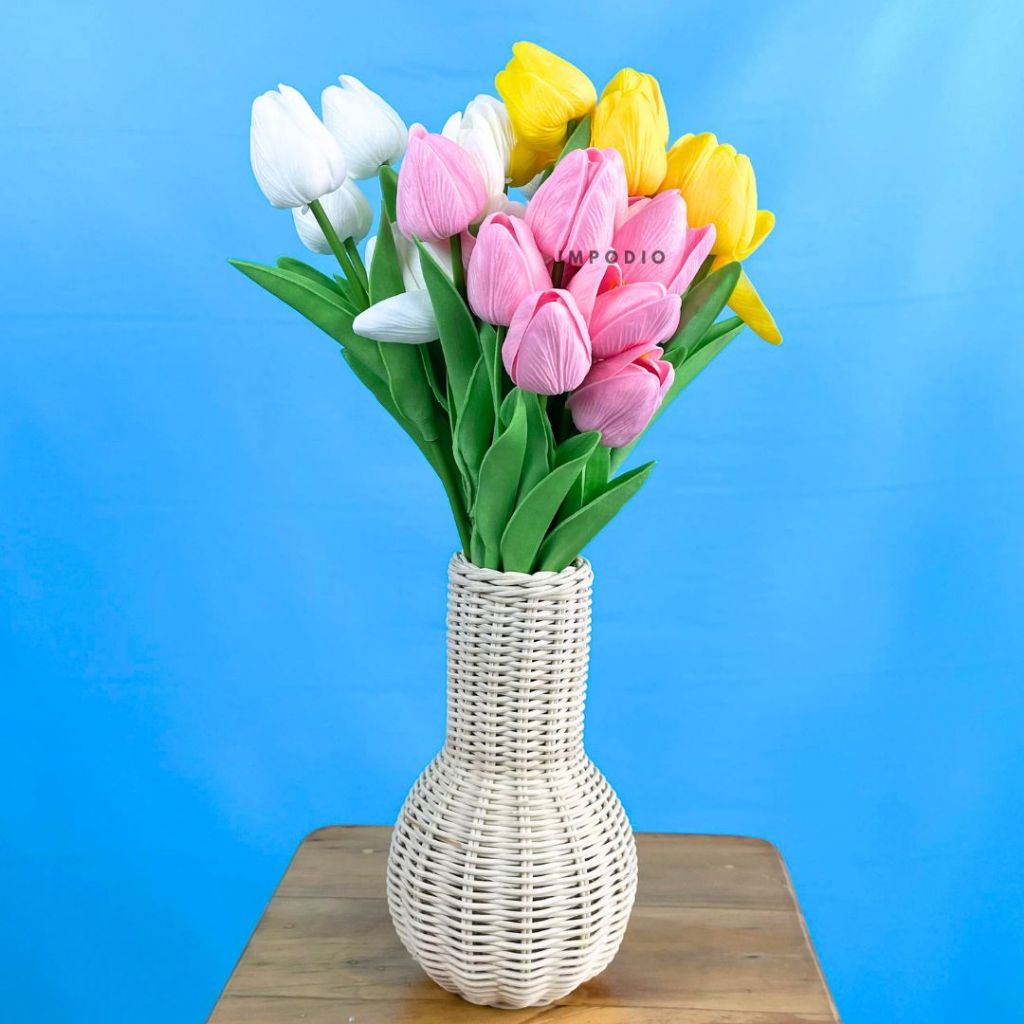IMPODIO Bunga Tulip Artificial Palsu - Fake Bouquet Flower Dekorasi Props Foto Produk