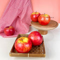 IMPODIO Apel Fuji Fake Palsu – Buah Artificial Imitasi Properti Foto - close up
