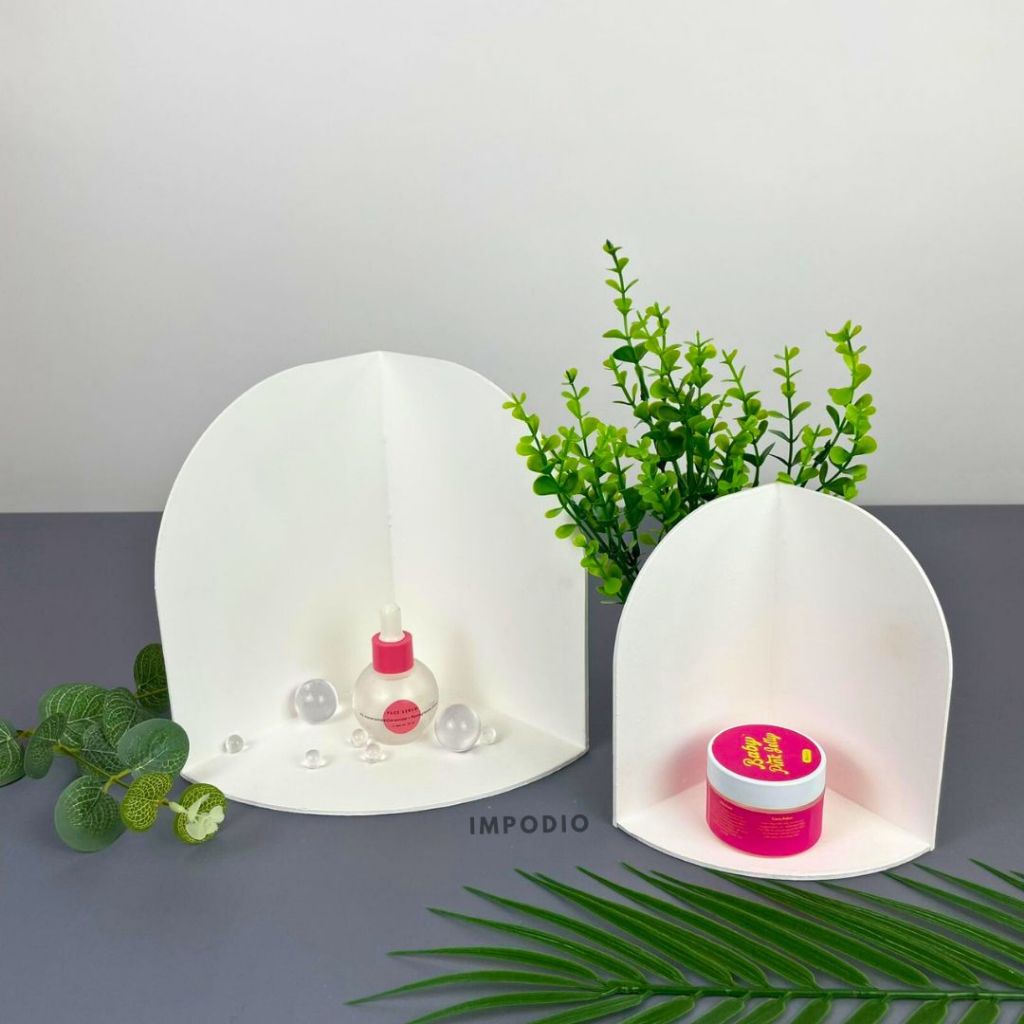 IMPODIO Display Kayu Tatakan 3 Sisi Triangle Podium 3D - Props Foto Produk