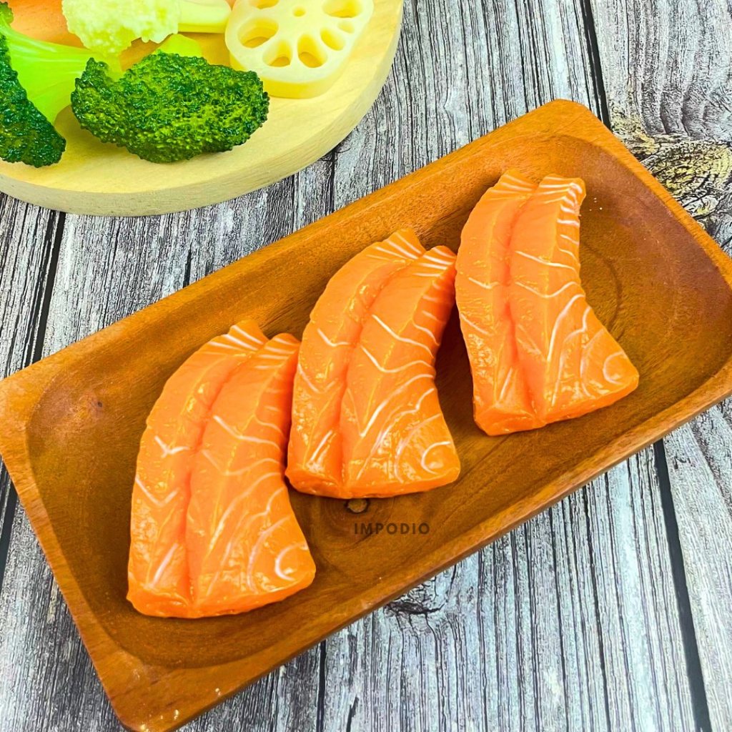 IMPODIO Sashimi Ikan Salmon Suhi Artificial Palsu - close up