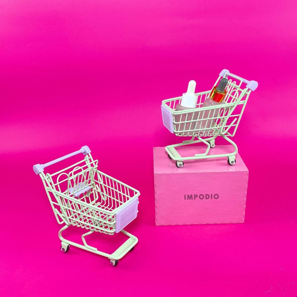 IMPODIO Mini Trolley Miniatur Keranjang Belanja – Hiasan Mini Trolley - dalam penggunaan