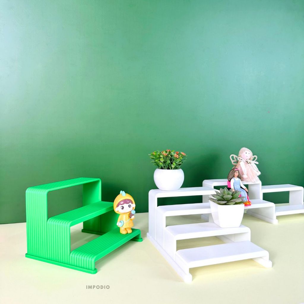 IMPODIO Tangga Display 3 Tingkat Bahan Resin thermoplastic - Rak Pajangan Miniatur / Koleksi / Action figure