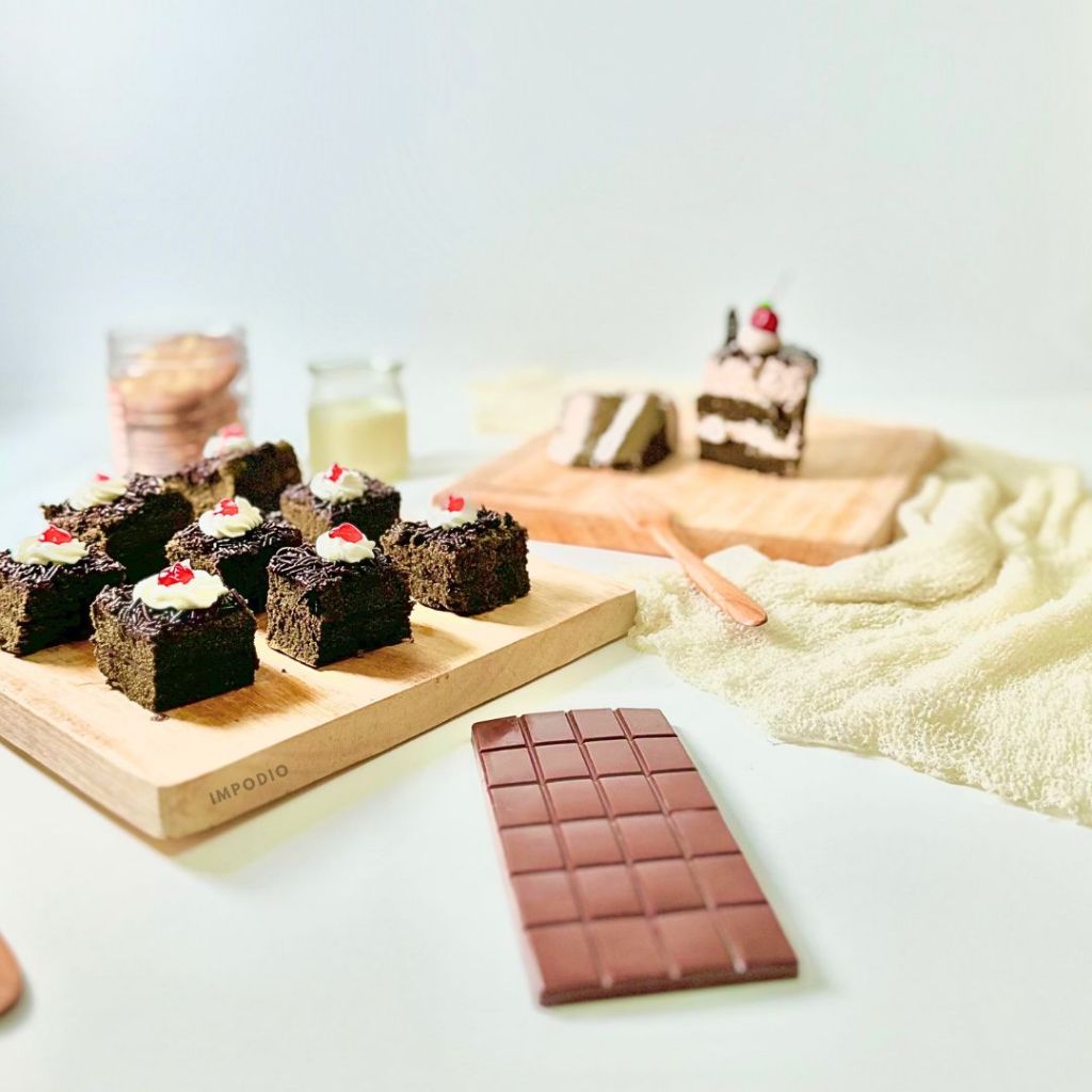 IMPODIO Tatakan Kue Kayu Mahoni Asli - Nampan Alas Makanan Kue Tart Cupcakes Display Props Foto