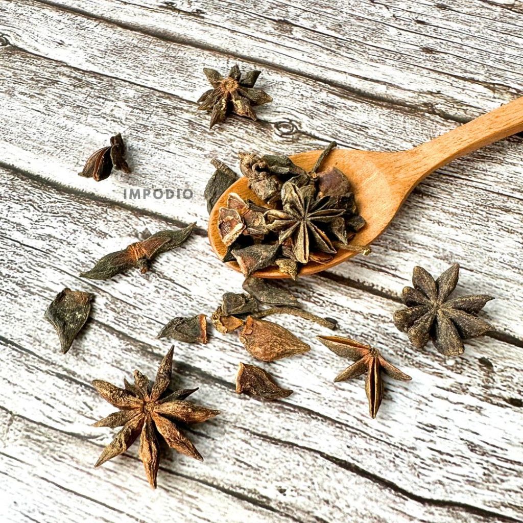 Bunga star anise lawang pekak IMPODIO / properti photo