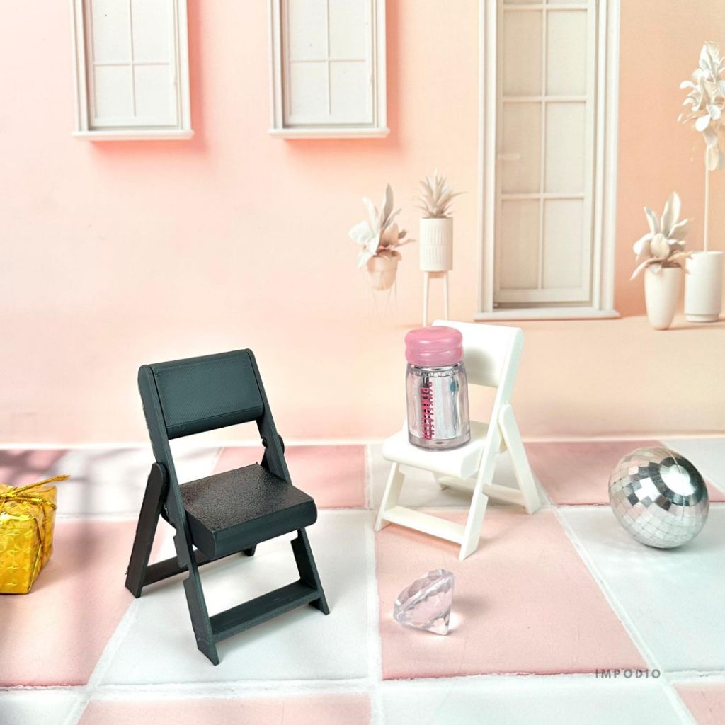 IMPODIO Kursi Mini Bangku Pantai - Chair Miniatur Resin Dekorasi Props Foto Produk