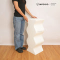 IMPODIO Pedestal Wavy Modern 30x30x80 cm – Podium Display Stand Produk Estetik untuk Event, Toko, Galeri, Pameran & Photoshoot