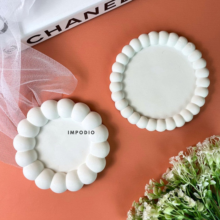 IMPODIO Bubble concrete puffy - coaster tray terazzo - Props foto